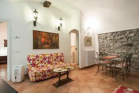 Anna & Caterina House Apartamento Varenna